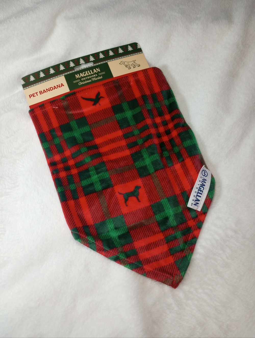 Magellan Large Dog Breed Pet Bandana Festive Holiday Christmas Goose Plaid Cozy
